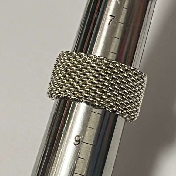 Authentic TIFFANY & CO. Somerset Sterling Silver Mesh Ring - Picture 3 of 3